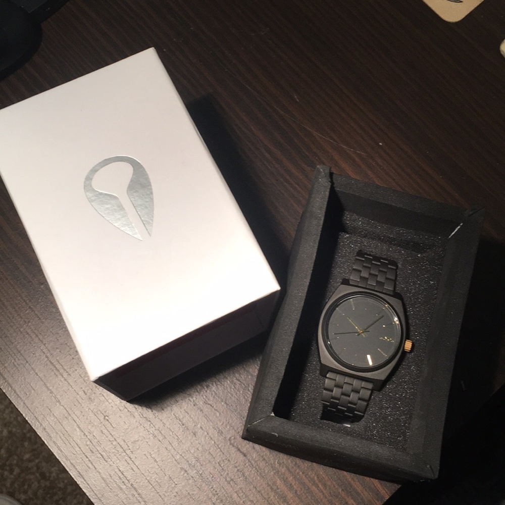 Nixon watch